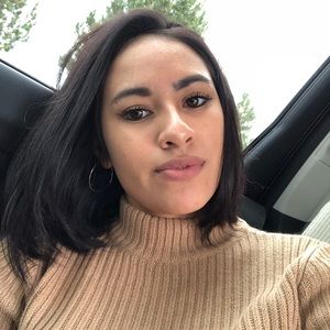 Meet your Posher, Gabriela